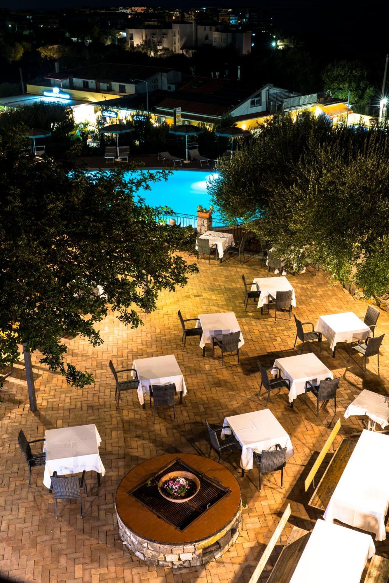 Park Hotel Cilento Marina di Camerota Exterior photo
